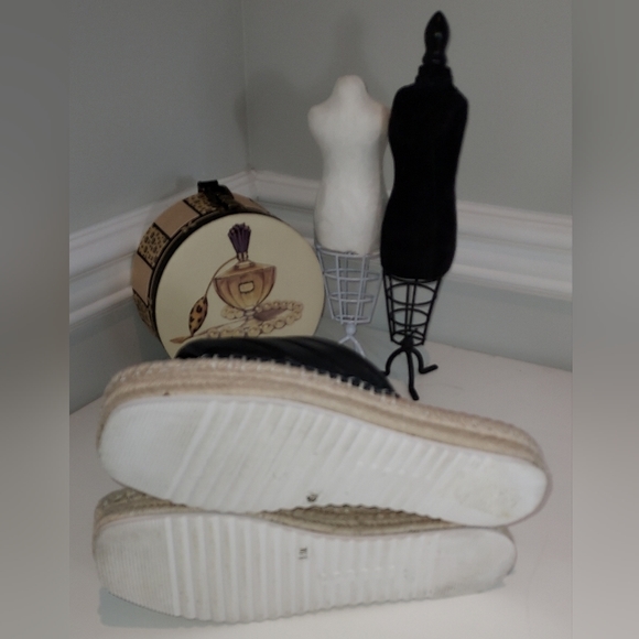 Gianni Bini Black Padded Leather Espadrille Sandals Pre-owned - Picture 5 of 6